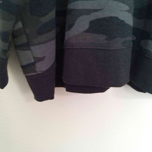 TORRID SWEATSHIRT - Picture 6 of 12